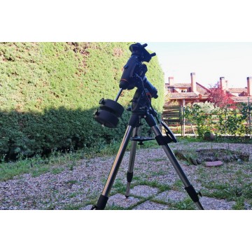 https://www.astrocity.es/2470-thickbox/2-mano-montura-celestron-cgem-con-tripode.jpg
